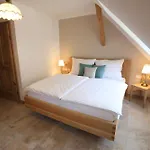 Gutshaus 1250 - Mit Innenhof Am Bach *