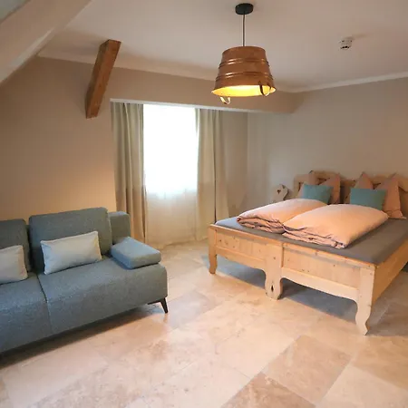 Mala Taverna Hotel *