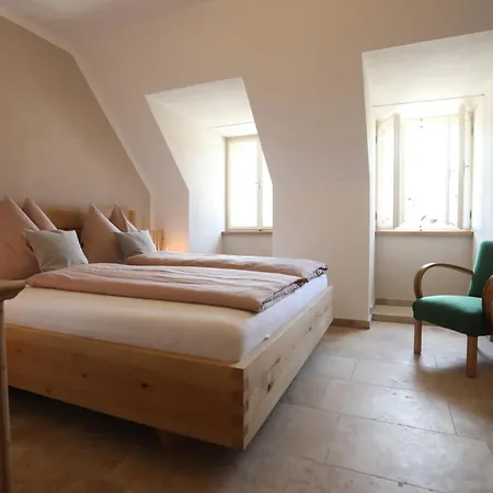 Gutshaus 1250 - Mit Innenhof Am Bach *