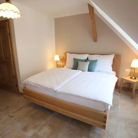 Gutshaus 1250 - Mit Innenhof Am Bach *